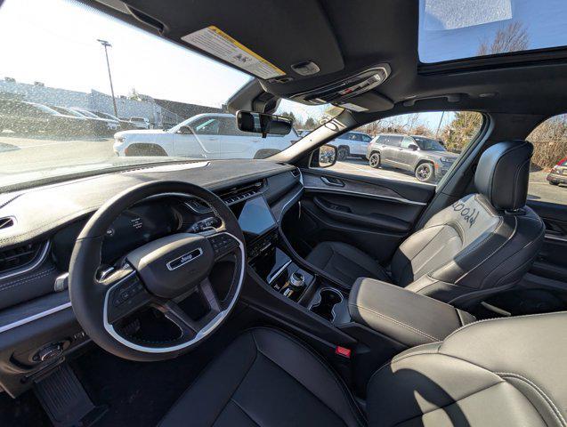 new 2025 Jeep Grand Cherokee L car, priced at $48,984