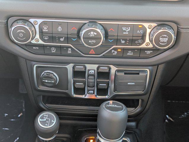 new 2025 Jeep Gladiator car, priced at $48,972