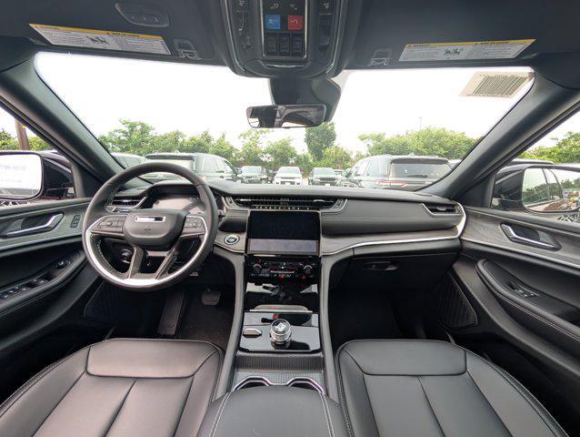 new 2025 Jeep Grand Cherokee car, priced at $39,891