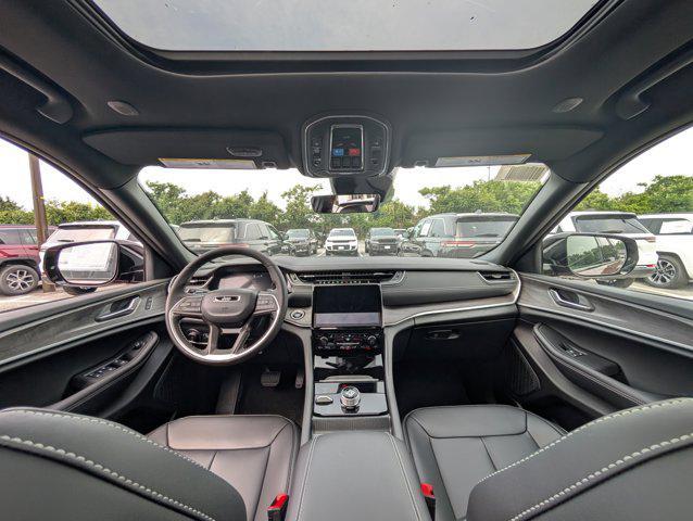new 2025 Jeep Grand Cherokee car, priced at $39,891