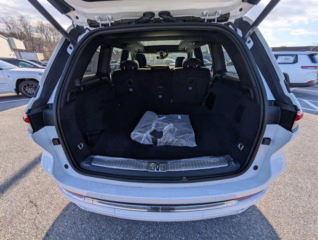 new 2025 Jeep Grand Cherokee car, priced at $52,854