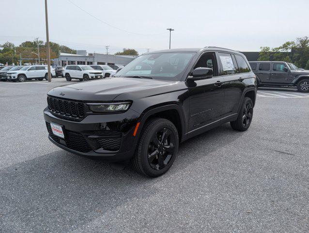 new 2025 Jeep Grand Cherokee car, priced at $40,813