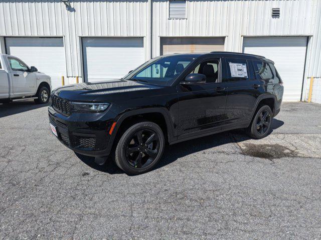 new 2024 Jeep Grand Cherokee L car, priced at $42,304