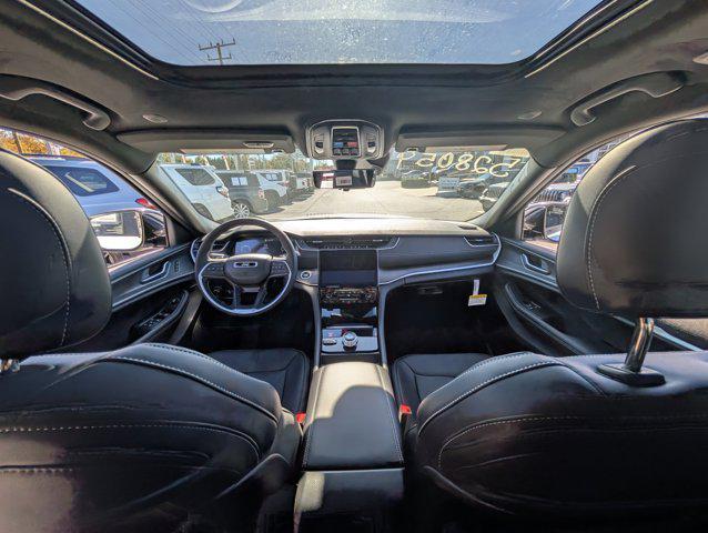 new 2025 Jeep Grand Cherokee car, priced at $52,715