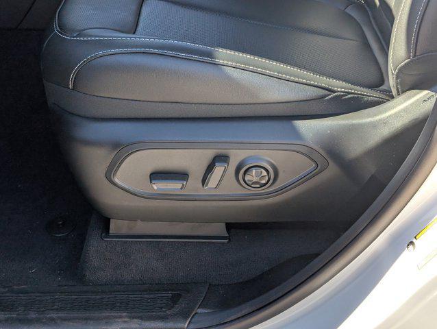new 2025 Jeep Grand Cherokee car, priced at $52,715