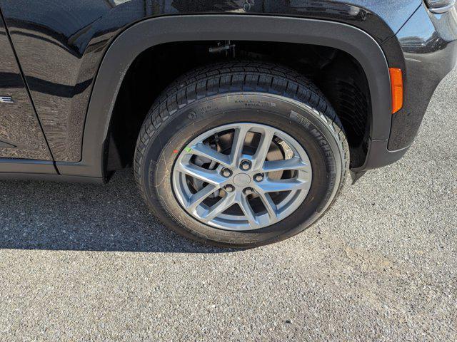 new 2025 Jeep Grand Cherokee car, priced at $41,582