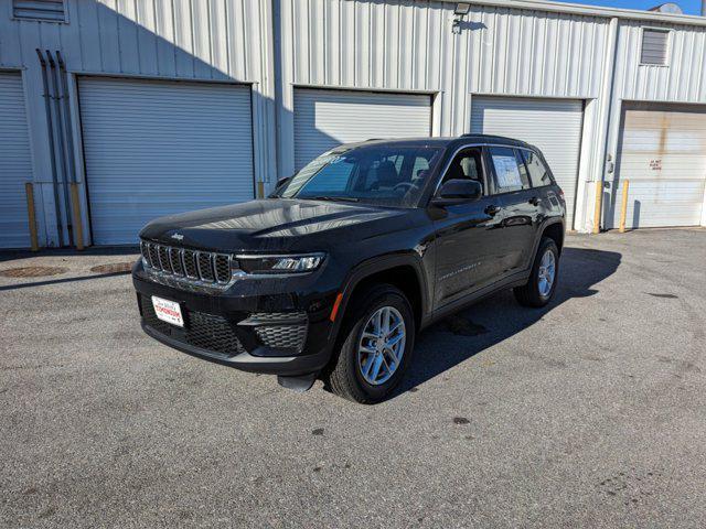 new 2025 Jeep Grand Cherokee car, priced at $42,082