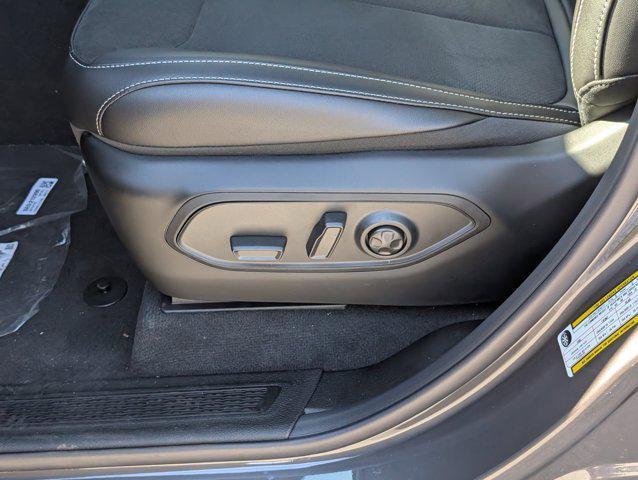 new 2025 Jeep Grand Cherokee car, priced at $39,333