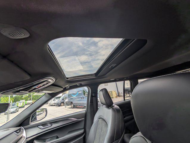 new 2025 Jeep Grand Cherokee car, priced at $43,760