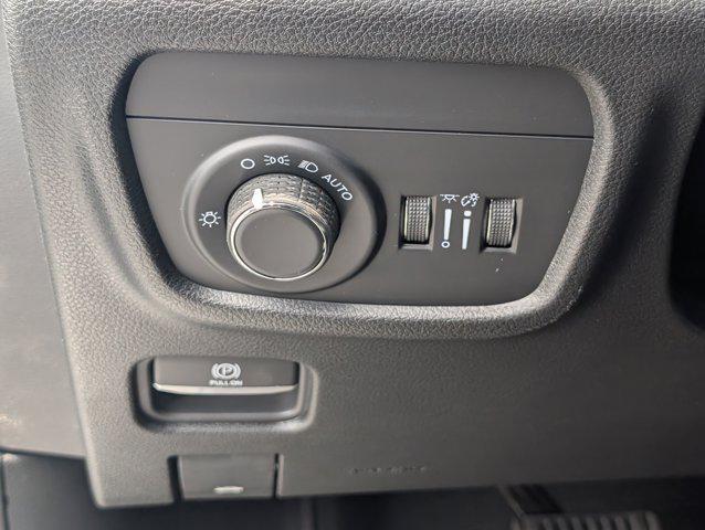new 2025 Jeep Grand Cherokee car, priced at $43,760
