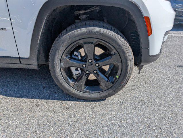 new 2025 Jeep Grand Cherokee L car, priced at $48,054