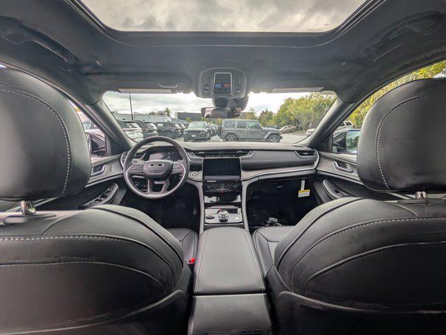 new 2025 Jeep Grand Cherokee car, priced at $50,485