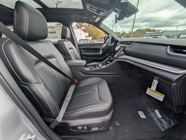 new 2025 Jeep Grand Cherokee car, priced at $50,485