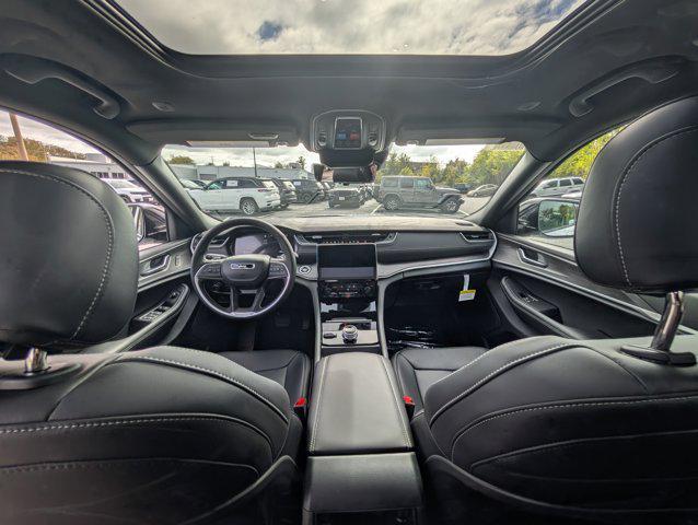 new 2025 Jeep Grand Cherokee car, priced at $47,305