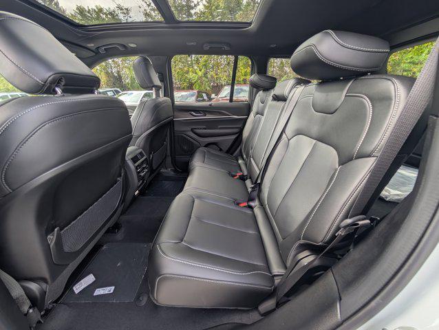 new 2025 Jeep Grand Cherokee car, priced at $47,305