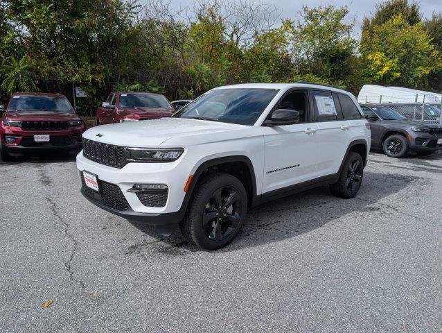 new 2025 Jeep Grand Cherokee car, priced at $47,305