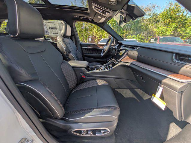 new 2025 Jeep Grand Cherokee car, priced at $53,339