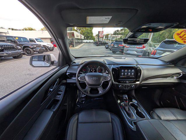 used 2022 Chevrolet Traverse car, priced at $33,824