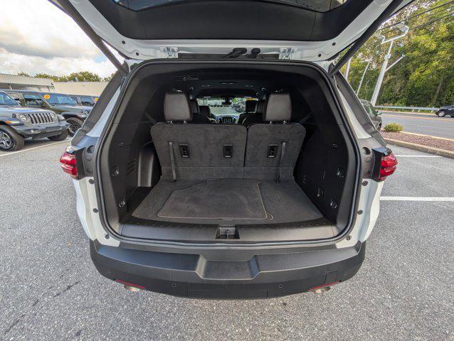 used 2022 Chevrolet Traverse car, priced at $33,824