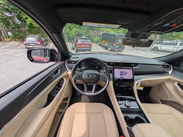 new 2025 Jeep Grand Cherokee car, priced at $50,116