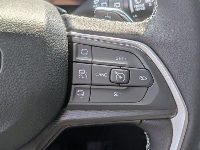 new 2025 Jeep Grand Cherokee car, priced at $38,797