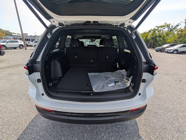 new 2025 Jeep Grand Cherokee car, priced at $38,797