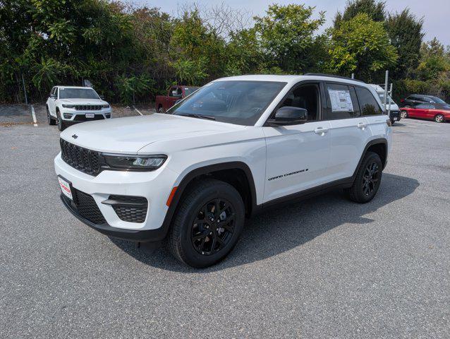 new 2025 Jeep Grand Cherokee car, priced at $38,797