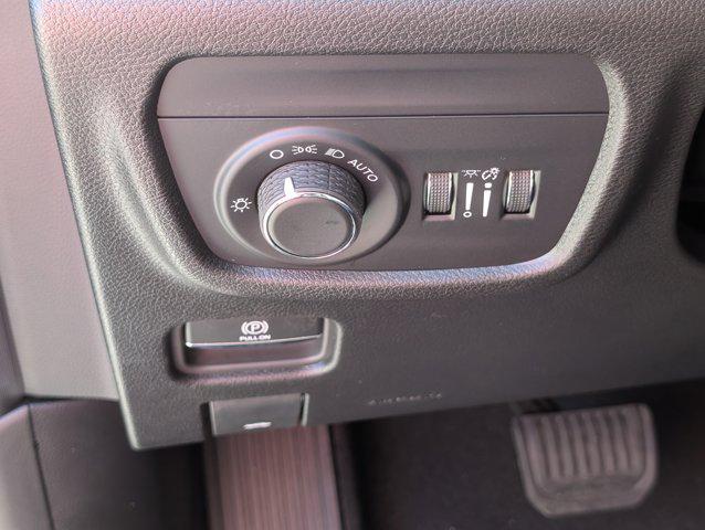 new 2025 Jeep Grand Cherokee L car, priced at $39,191