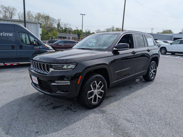 new 2025 Jeep Grand Cherokee car, priced at $49,024