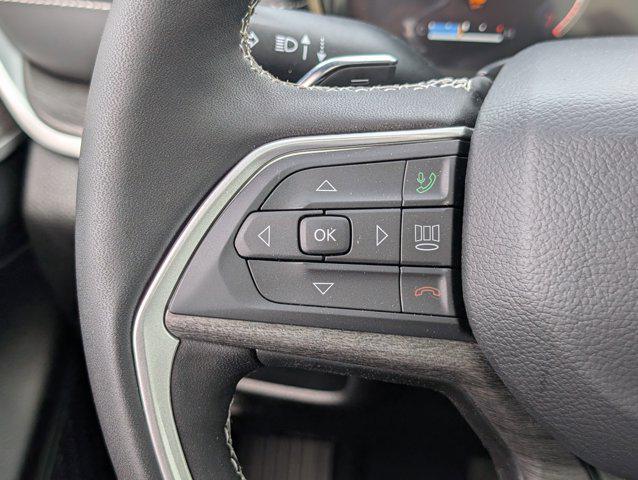 new 2025 Jeep Grand Cherokee car, priced at $47,129