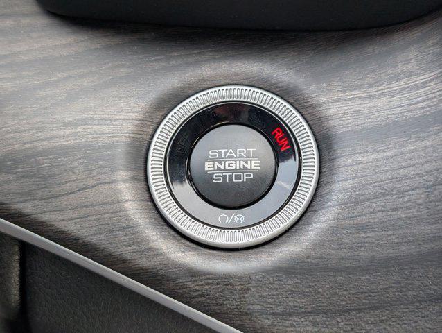 new 2025 Jeep Grand Cherokee car, priced at $47,129
