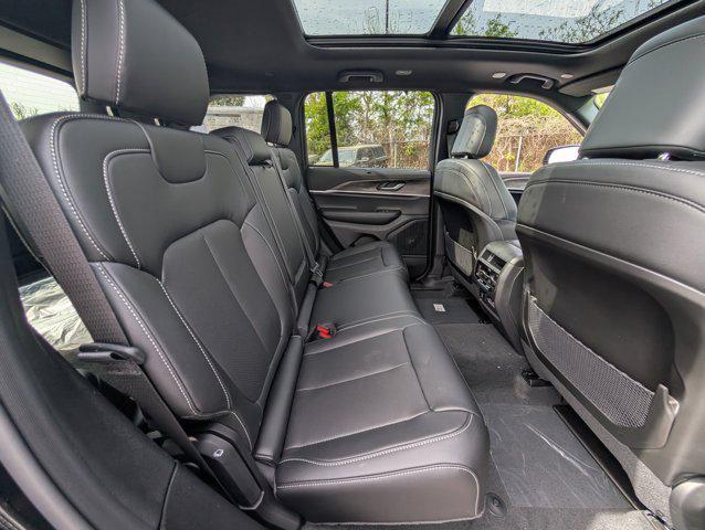 new 2025 Jeep Grand Cherokee car, priced at $47,129