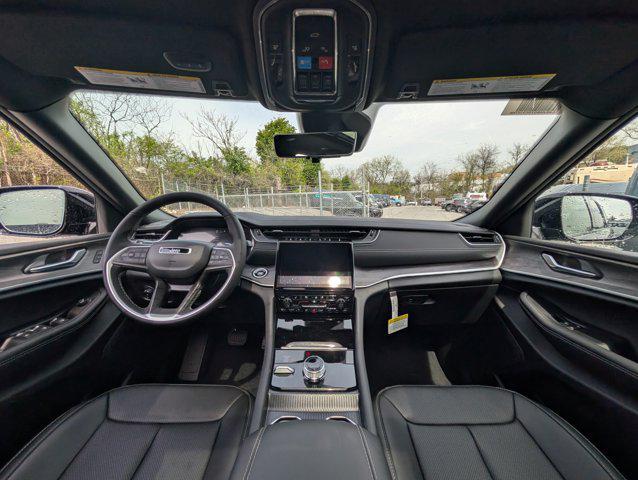 new 2025 Jeep Grand Cherokee car, priced at $47,129