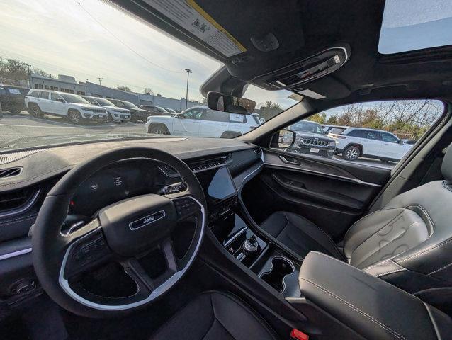 new 2025 Jeep Grand Cherokee car, priced at $44,391