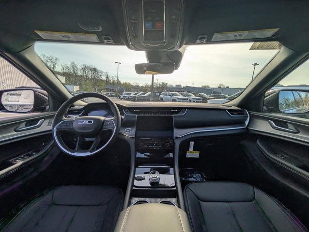 new 2025 Jeep Grand Cherokee car, priced at $44,391