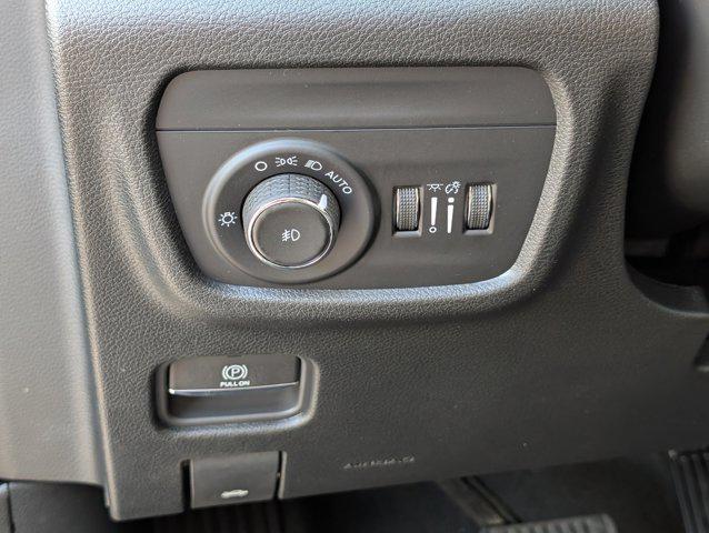 new 2025 Jeep Grand Cherokee car, priced at $44,391