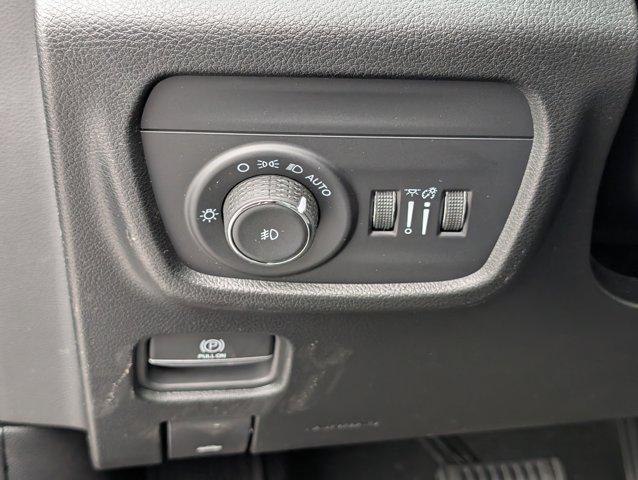 new 2025 Jeep Grand Cherokee car, priced at $46,339
