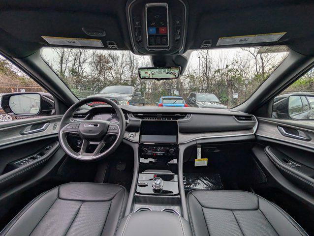 new 2025 Jeep Grand Cherokee car, priced at $46,339