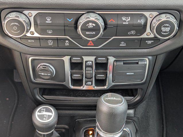new 2025 Jeep Gladiator car, priced at $42,537