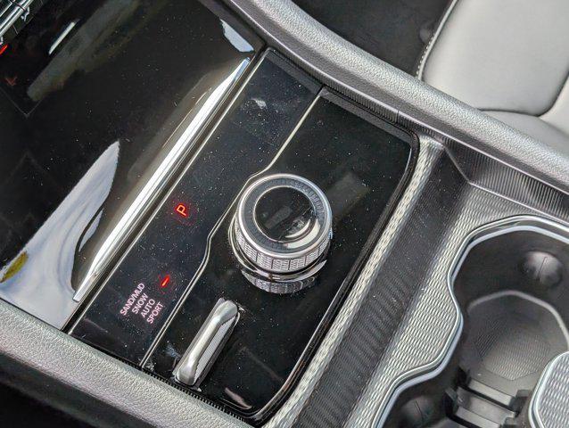 new 2025 Jeep Grand Cherokee car, priced at $44,672