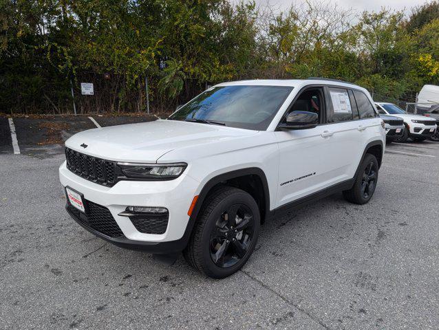 new 2025 Jeep Grand Cherokee car, priced at $44,672