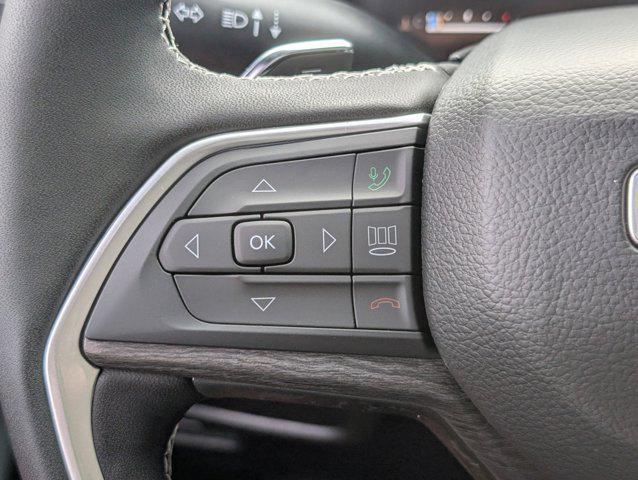 new 2025 Jeep Grand Cherokee car, priced at $44,672