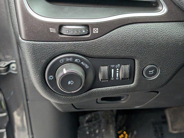 used 2022 Jeep Cherokee car, priced at $23,967