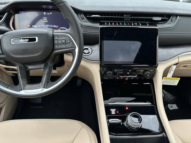 new 2025 Jeep Grand Cherokee car, priced at $44,391