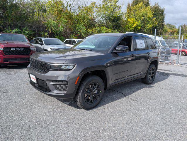 new 2025 Jeep Grand Cherokee car, priced at $39,333