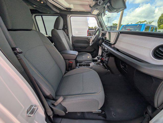 new 2025 Jeep Wrangler car, priced at $43,664