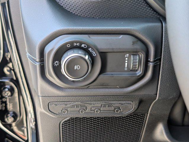 new 2025 Jeep Wrangler car, priced at $57,527