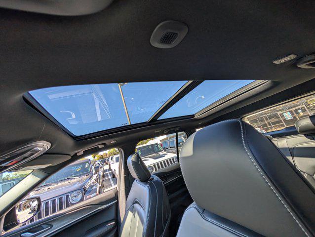 new 2025 Jeep Grand Cherokee car, priced at $45,208