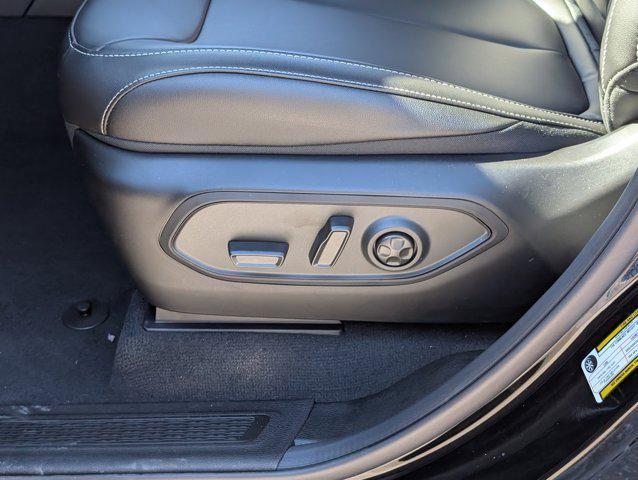 new 2025 Jeep Grand Cherokee car, priced at $45,208