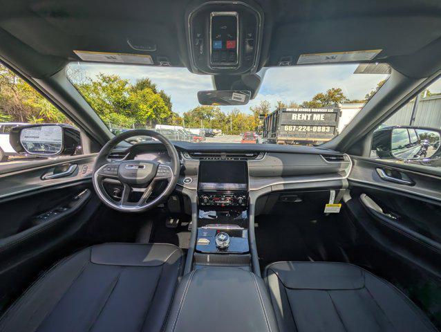 new 2025 Jeep Grand Cherokee car, priced at $50,485